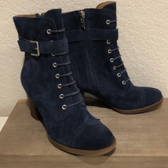 Tignanello Shoes - NWOB- Tignanello “Louise” Blue Suede Lace-up Booties (7)